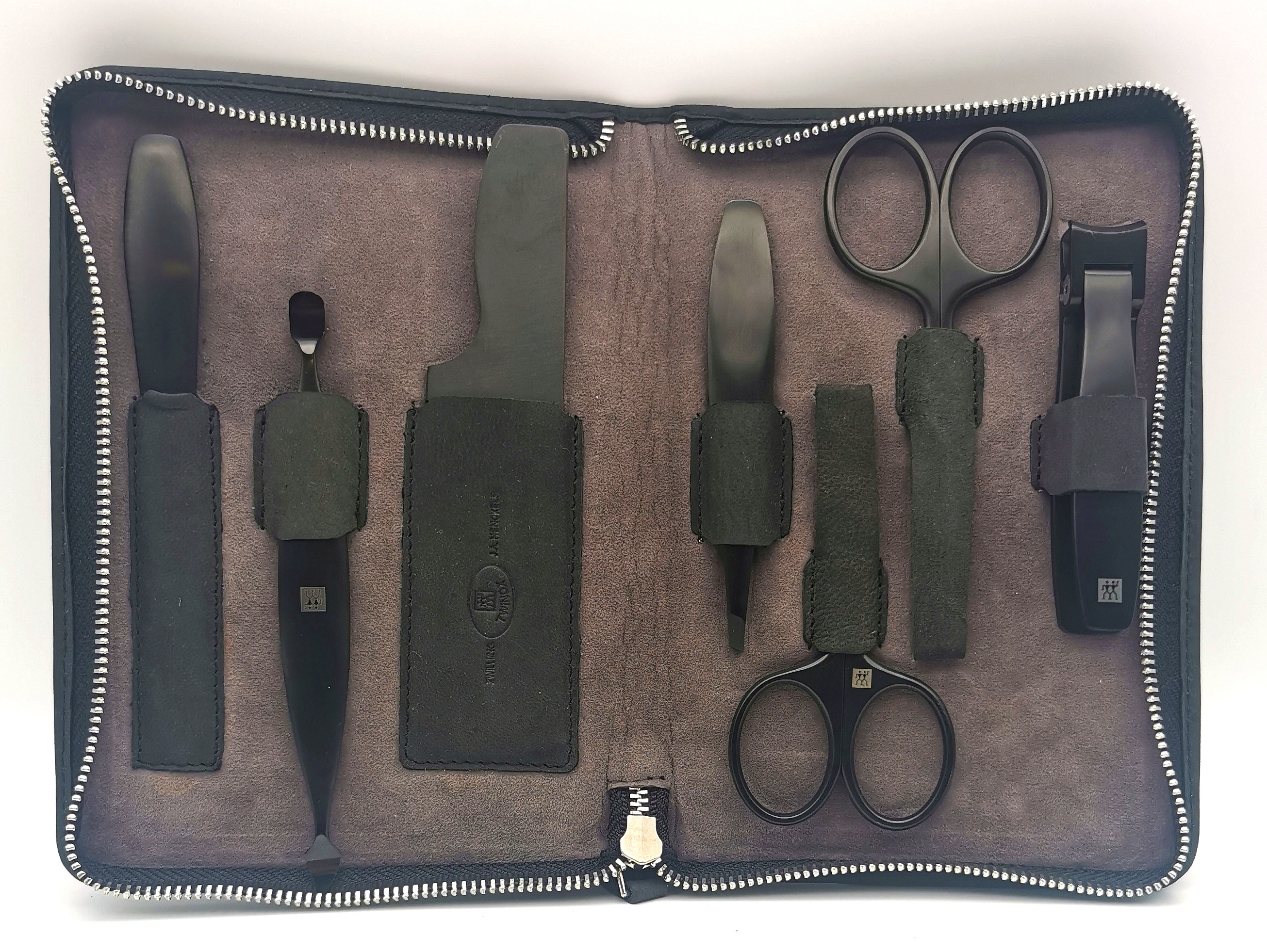 Zwilling Nageletui 7tlg. Schwarz mit Bartschere