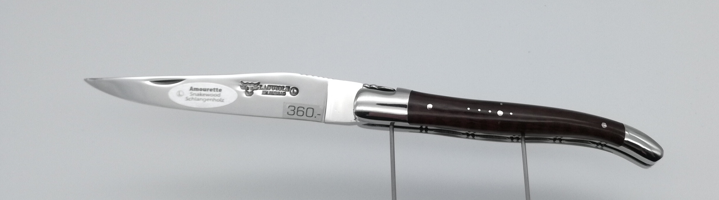 Laguiole en Aubrac 12cm Büffelhorn 2 "Gedrehte Feder" 2 Mitres